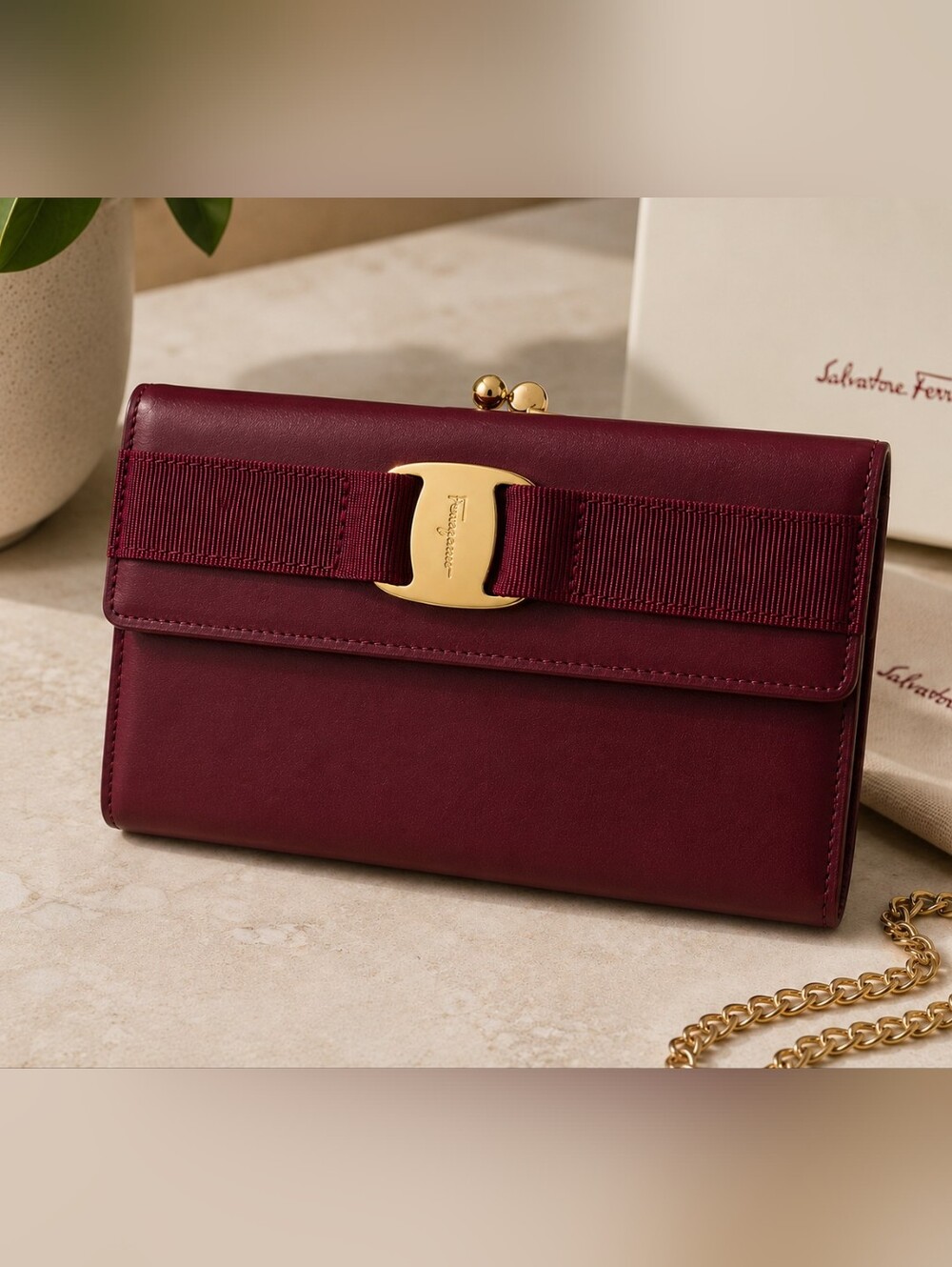 Vintage Ferragamo Vara Bow Wallet | Oxblood Red | Kisslock | Checkbook